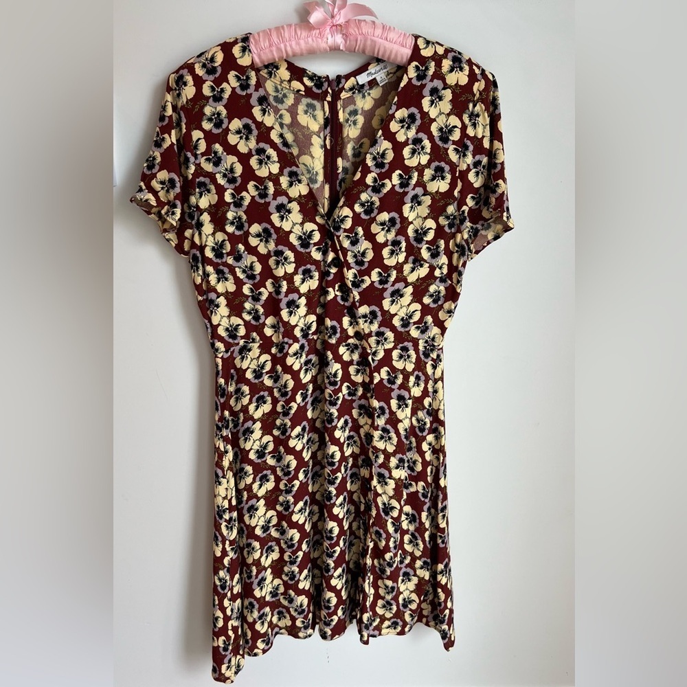 Madewell Asymmetrical Button-Wrap Dress in Viola Floral Size 4 Women's Burgundy